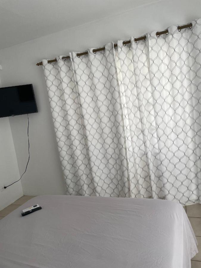 Petals Lovely Beach Villa St. John's Extérieur photo